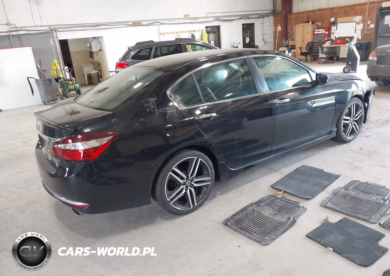 2017 Honda Accord Sport VIN:1HGCR2F58HA231253 - 4
