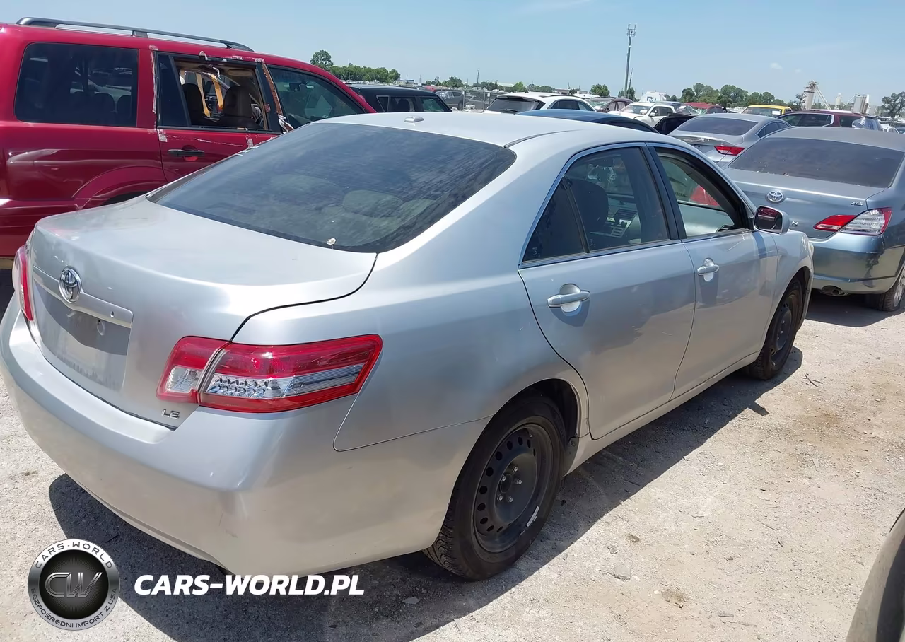 2010 Toyota Camry Le VIN:4T1BF3EK2AU035650 - 4
