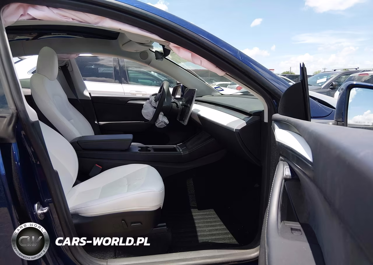 2022 Tesla Model Y Performance Dual Motor All-Wheel Drive VIN:7SAYGDEF7NF529914 - 5