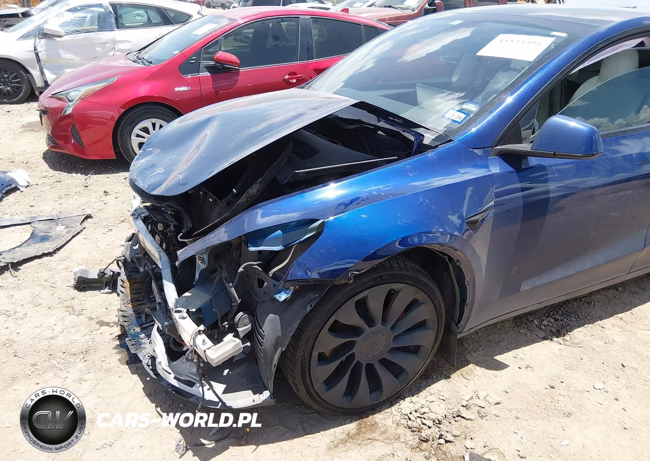 2022 Tesla Model Y Performance Dual Motor All-Wheel Drive VIN:7SAYGDEF7NF529914 - 6