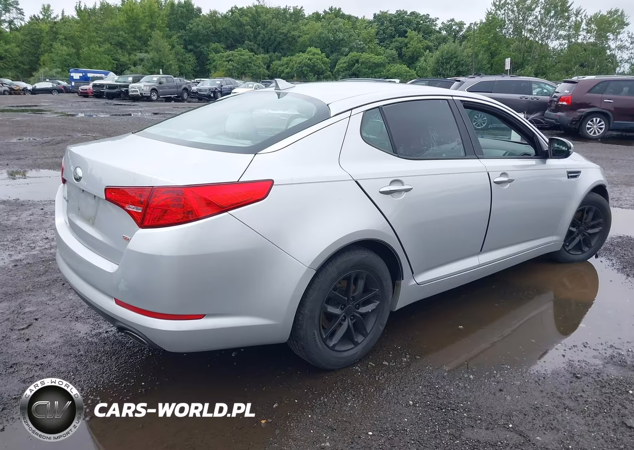 2013 Kia Optima Lx VIN:5XXGM4A70DG177089 - 4