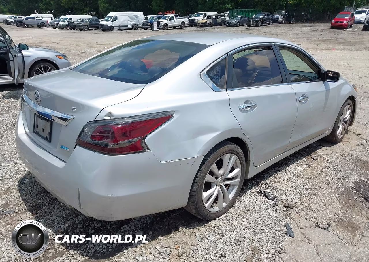 2013 Nissan Altima 2.5 S VIN:1N4AL3AP7DN525404 - 4