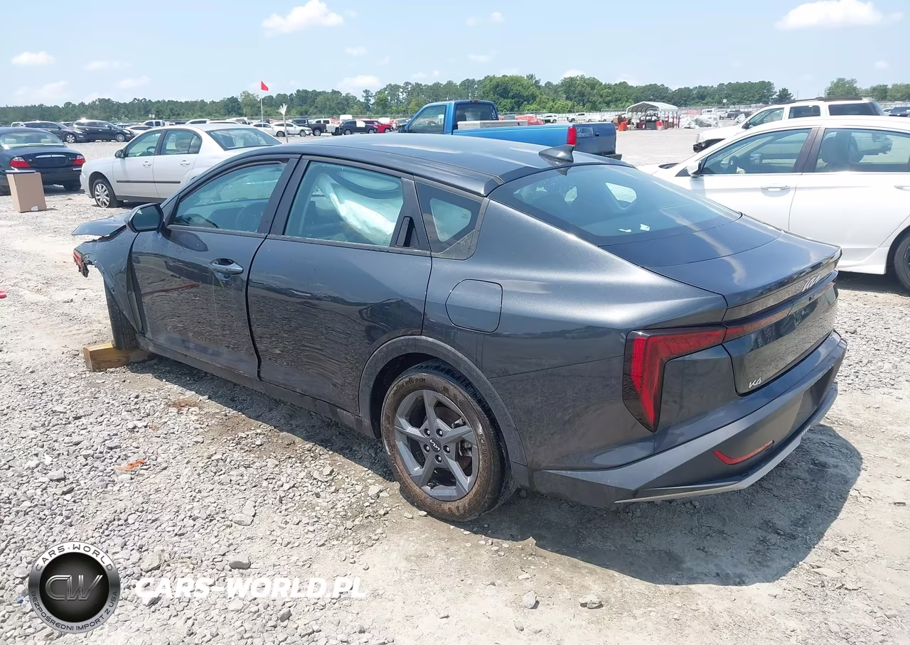 2025 Kia K4 Lxs VIN:3KPFT4DE9SE017727 - 3