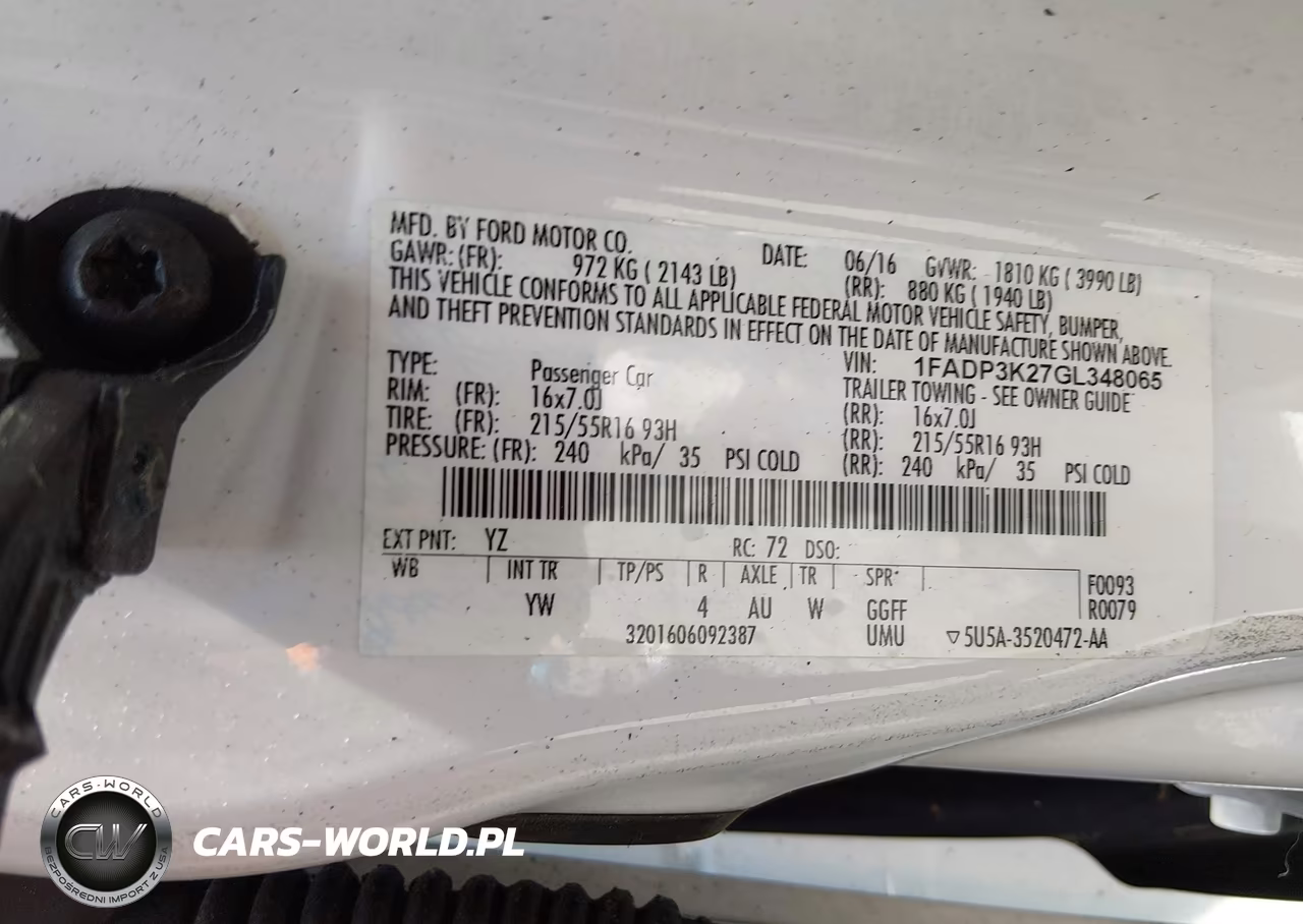 2016 Ford Focus Se VIN:1FADP3K27GL348065 - 9