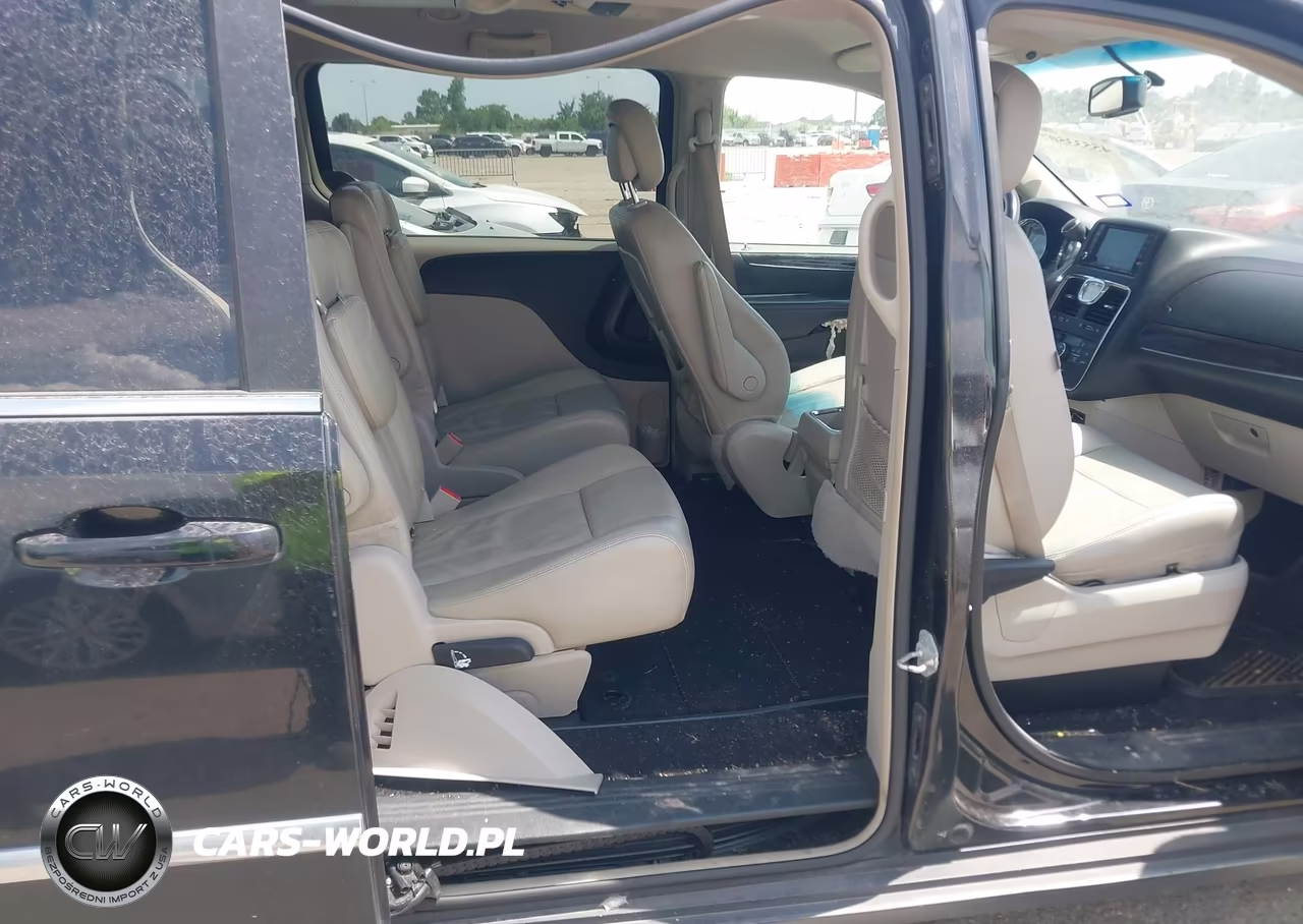 2013 Chrysler Town & Country Touring VIN:2C4RC1BG3DR554661 - 8