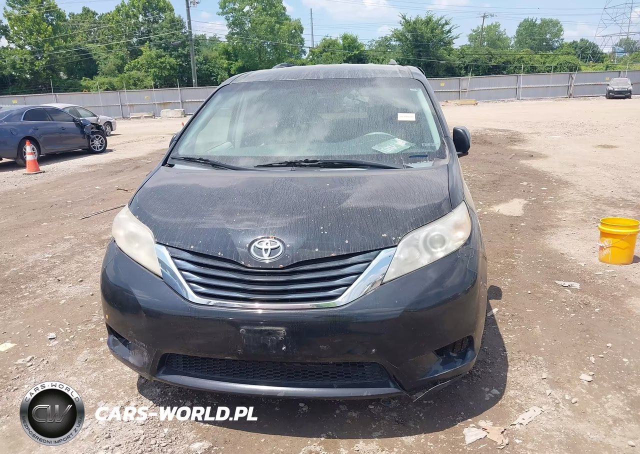 2013 Toyota Sienna Le 7 Passenger VIN:5TDJK3DC0DS066300 - 12