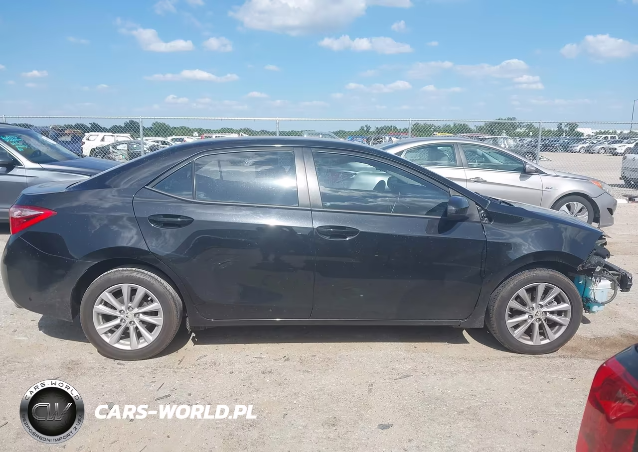 2017 Toyota Corolla Le VIN:5YFBURHE2HP730799 - 13