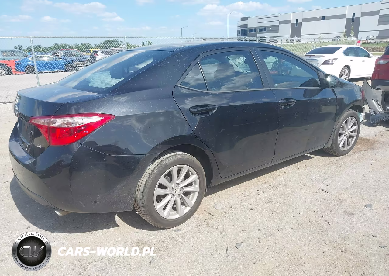 2017 Toyota Corolla Le VIN:5YFBURHE2HP730799 - 4