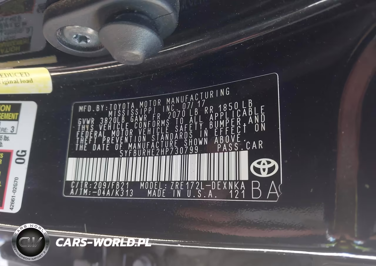 2017 Toyota Corolla Le VIN:5YFBURHE2HP730799 - 9