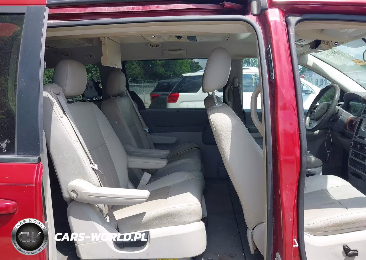 2008 Chrysler Town & Country Touring VIN:2A8HR54P88R739009 - 8