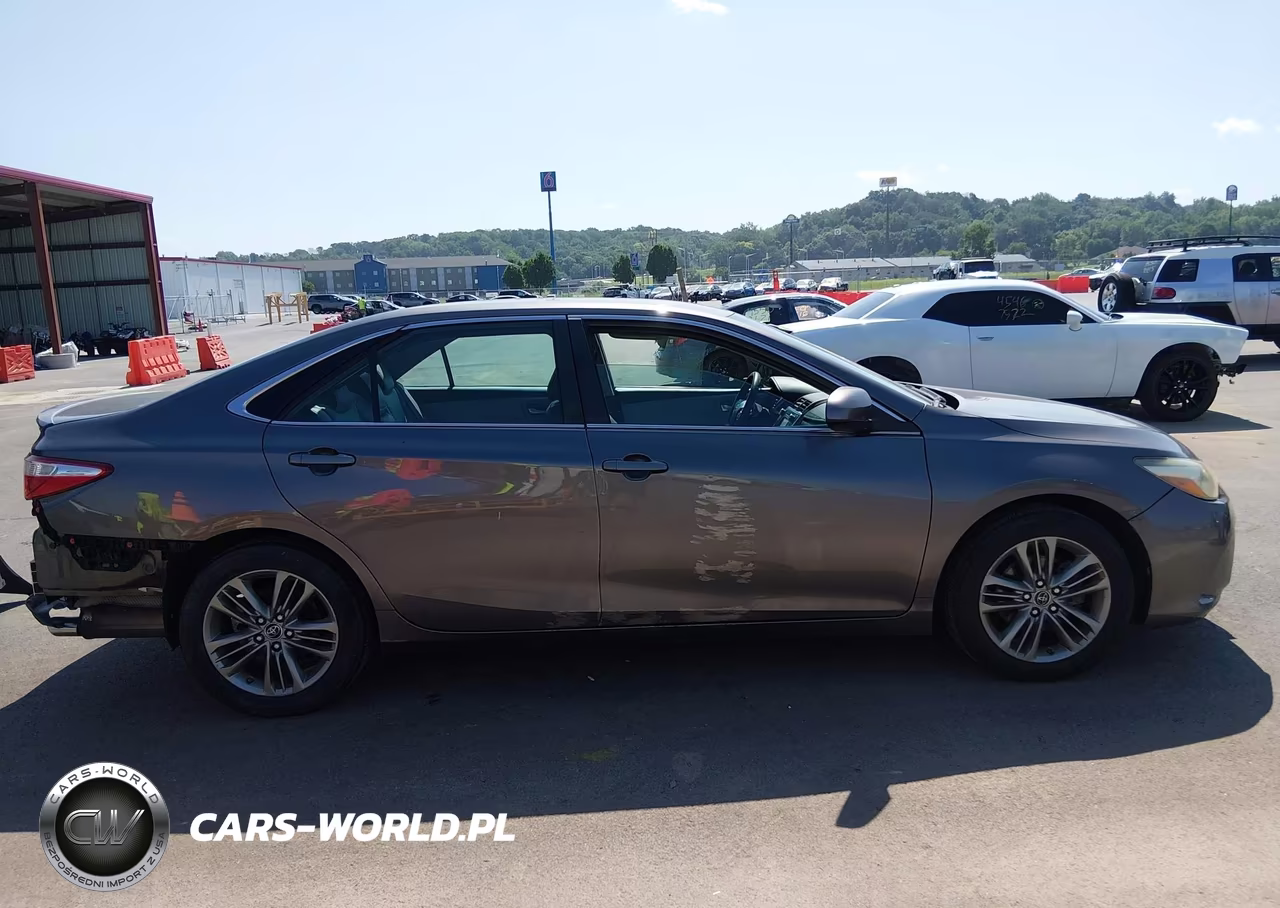 2015 Toyota Camry Se VIN:4T1BF1FK0FU945744 - 13