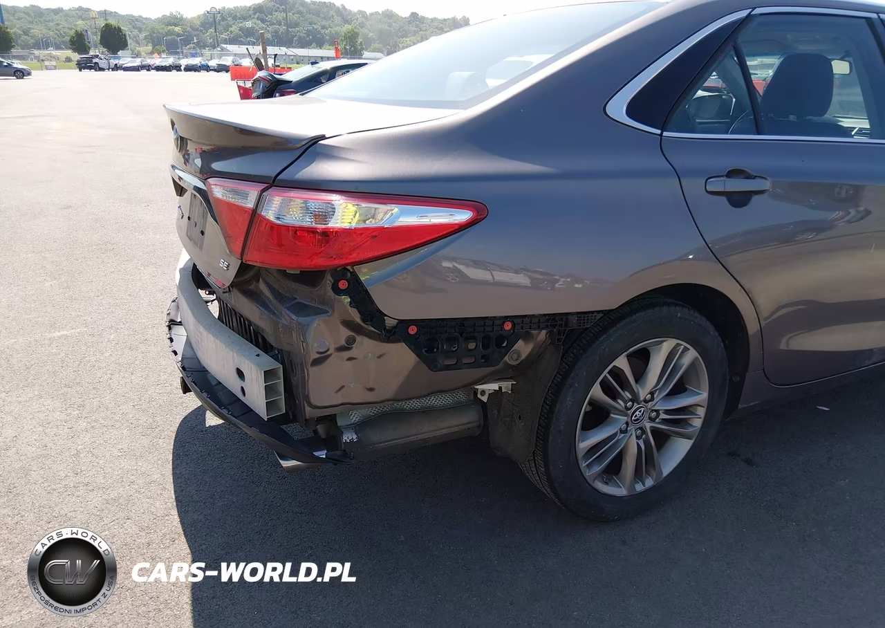 2015 Toyota Camry Se VIN:4T1BF1FK0FU945744 - 18