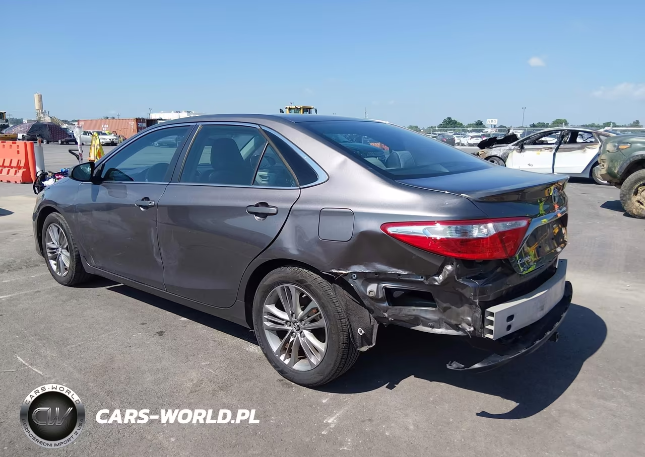 2015 Toyota Camry Se VIN:4T1BF1FK0FU945744 - 3