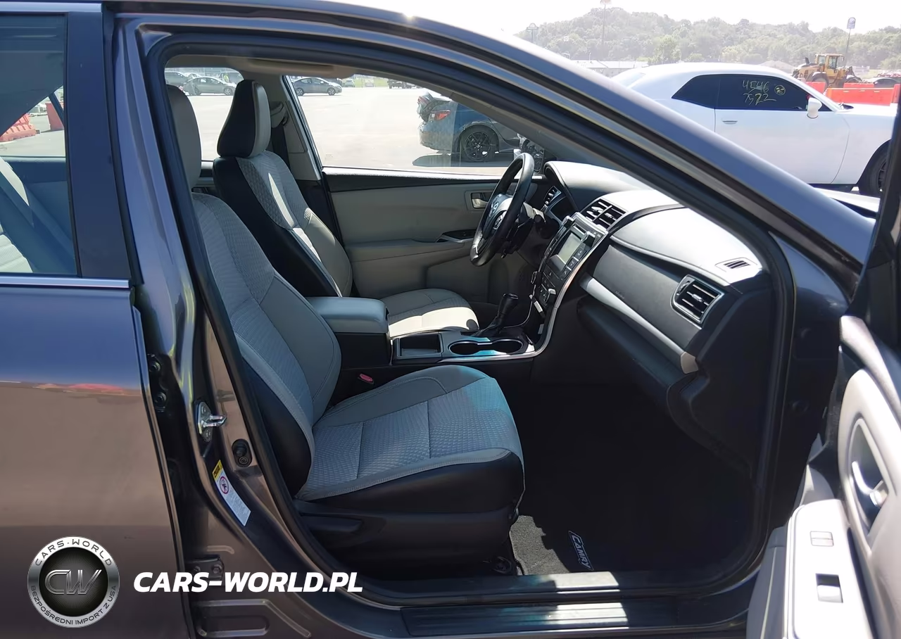 2015 Toyota Camry Se VIN:4T1BF1FK0FU945744 - 5