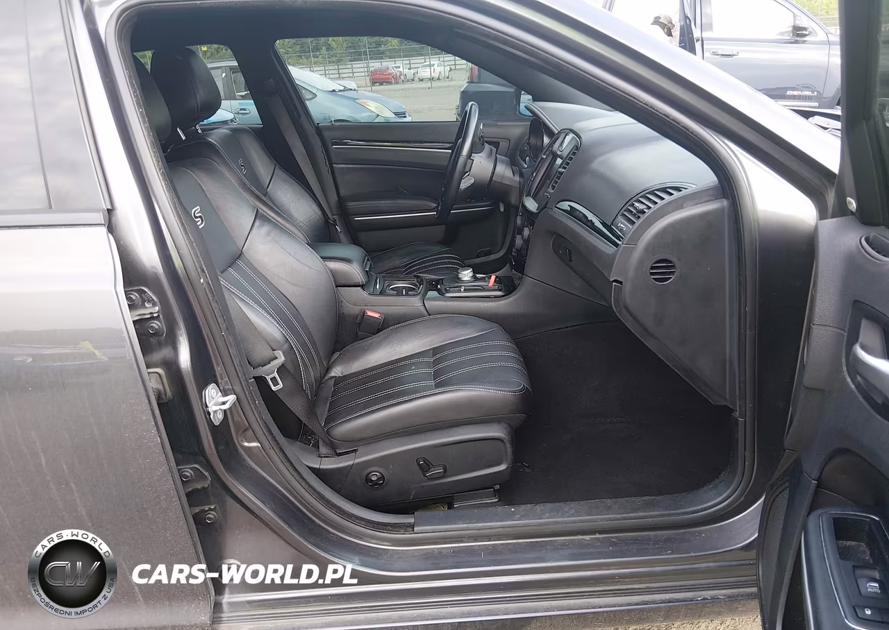 2019 Chrysler 300 300S Awd VIN:2C3CCAGG7KH533849 - 5
