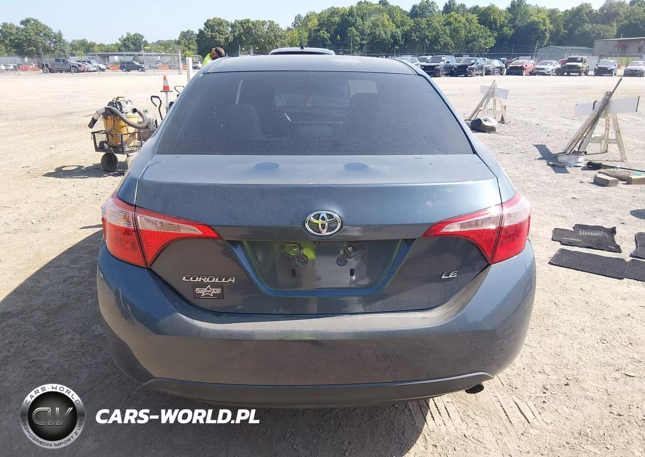2017 Toyota Corolla Le VIN:5YFBURHEXHP709912 - 16