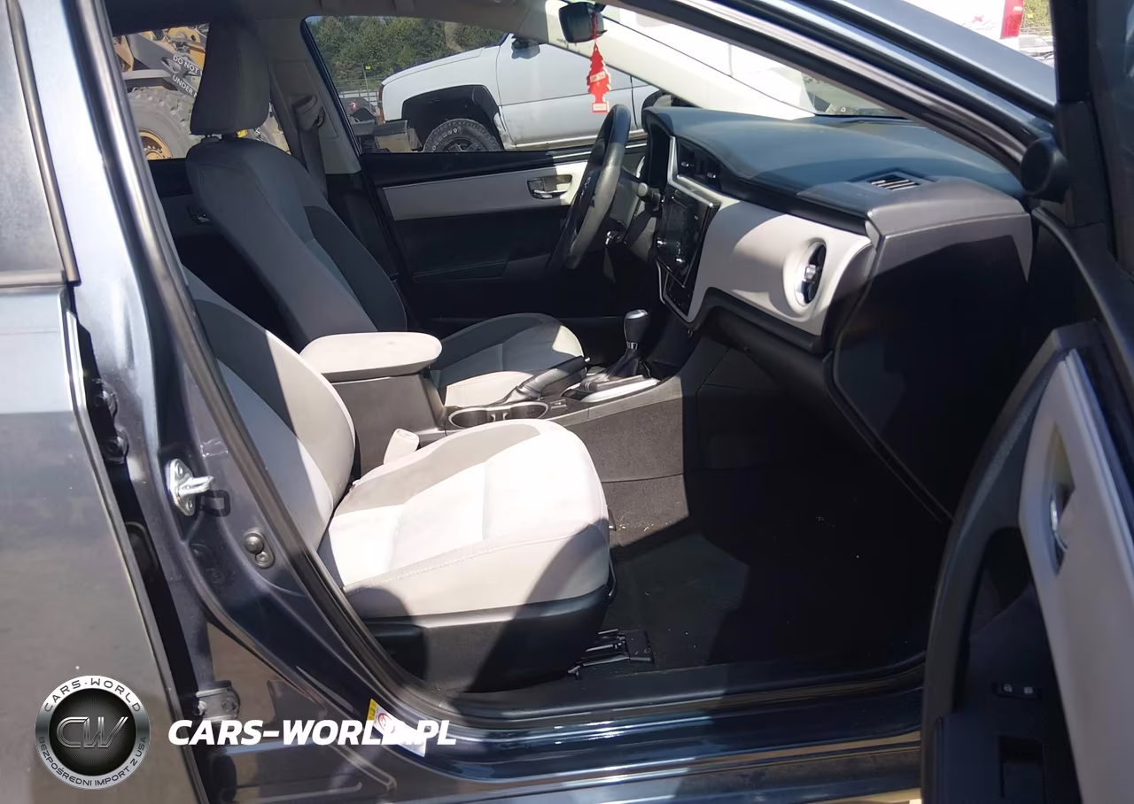 2017 Toyota Corolla Le VIN:5YFBURHEXHP709912 - 5