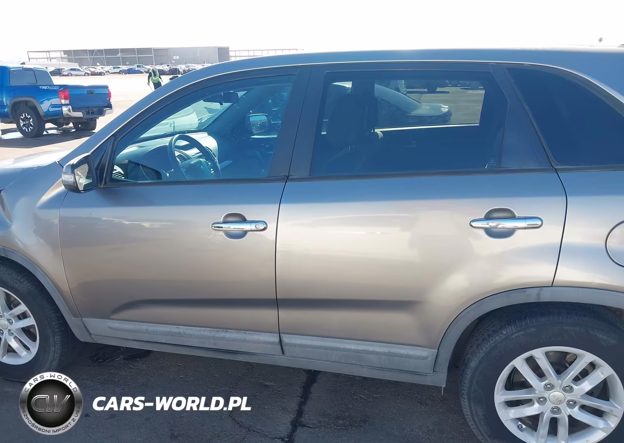 2014 Kia Sorento Lx VIN:5XYKT3A60EG488310 - 14