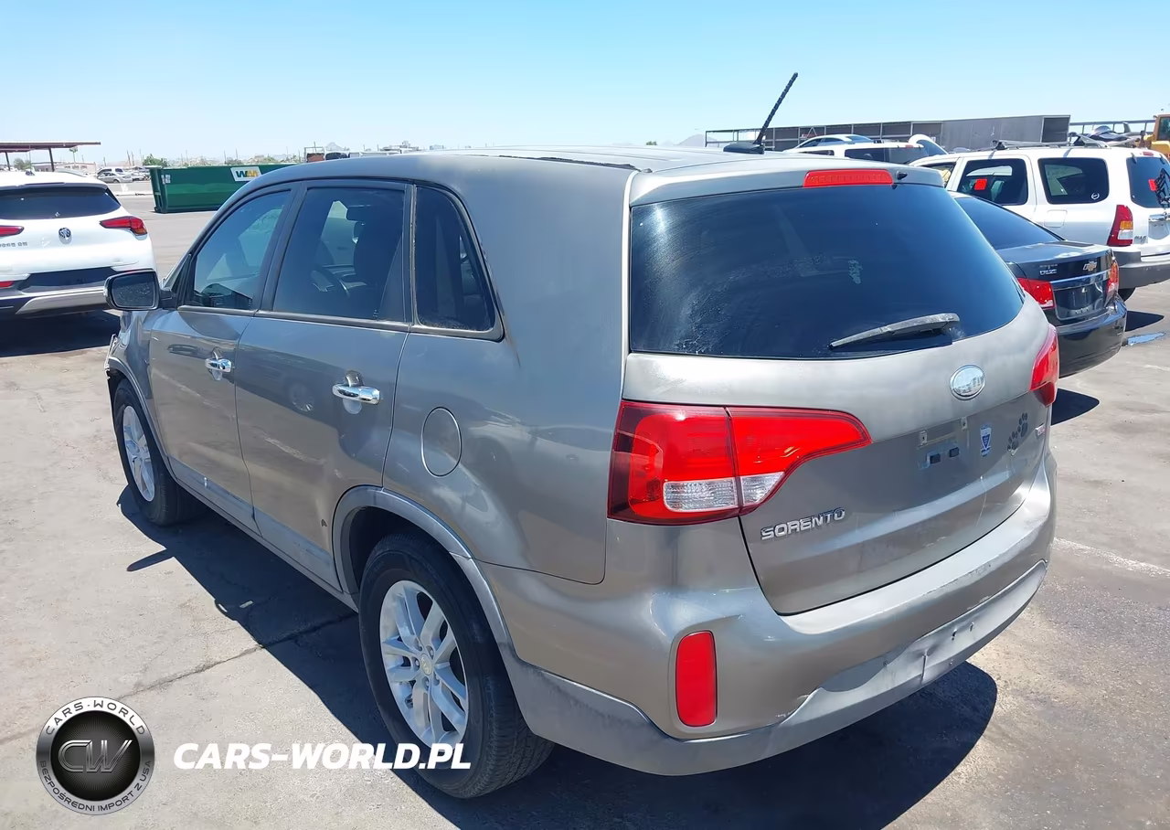 2014 Kia Sorento Lx VIN:5XYKT3A60EG488310 - 3