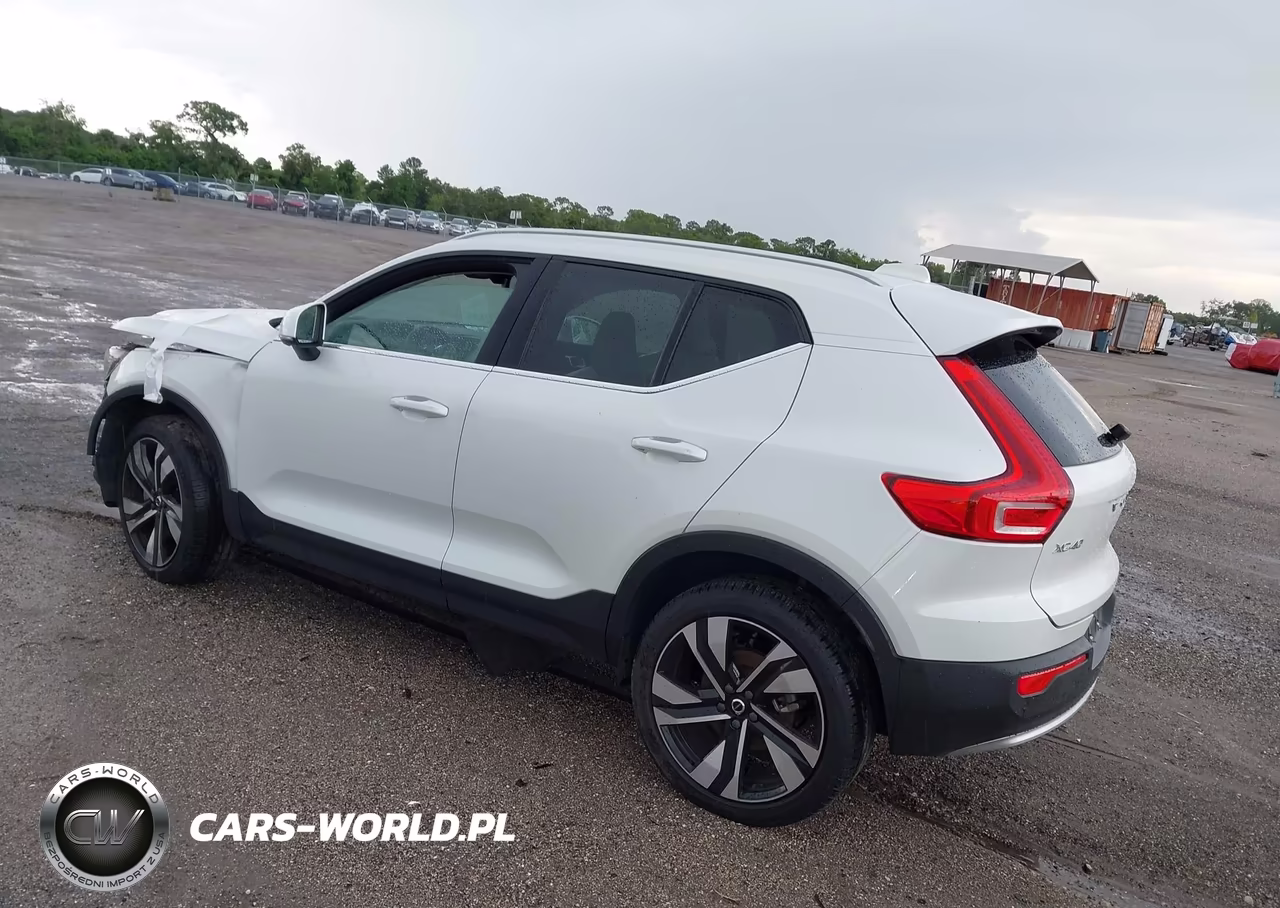 2024 Volvo Xc40 B5 Plus Bright Theme VIN:YV4L12UE7R2204904 - 3