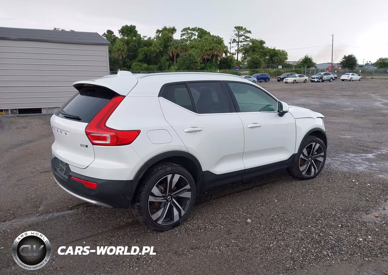 2024 Volvo Xc40 B5 Plus Bright Theme VIN:YV4L12UE7R2204904 - 4