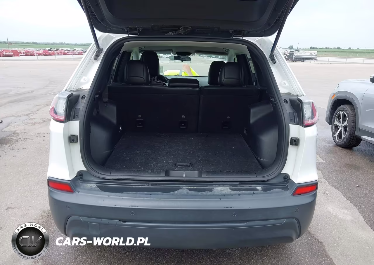 2020 Jeep Cherokee Latitude Plus Fwd VIN:1C4PJLLB4LD631938 - 17