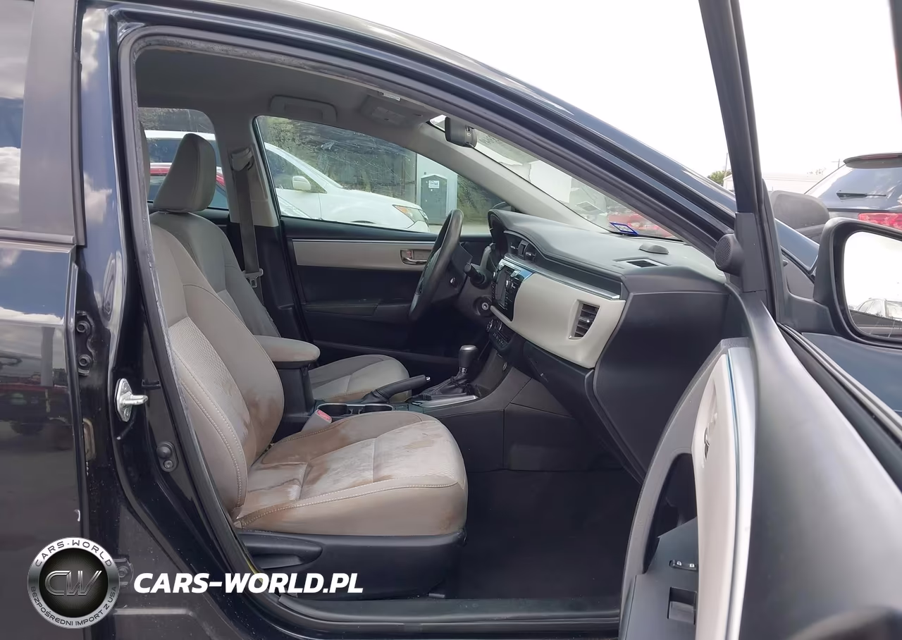 2015 Toyota Corolla Le VIN:5YFBURHE3FP328299 - 5