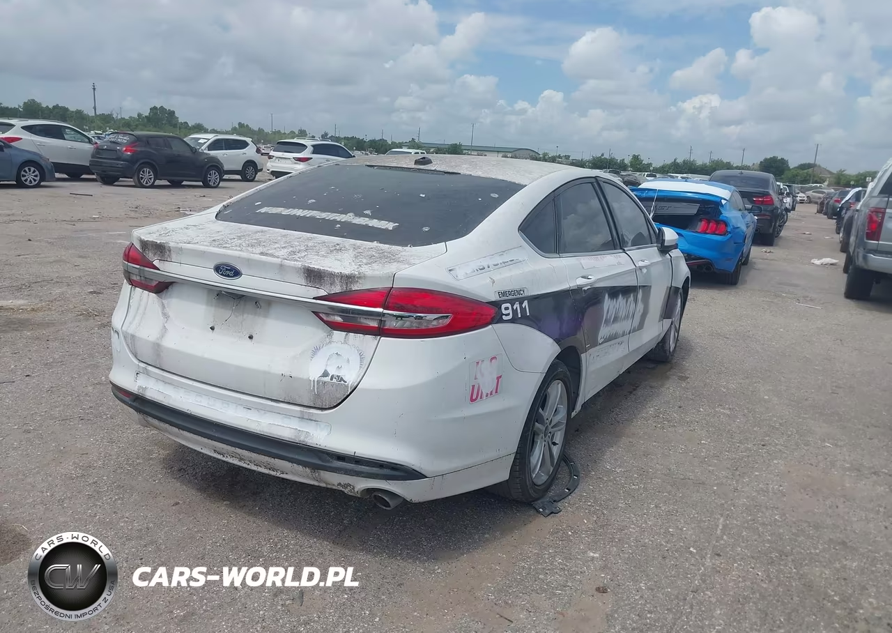 2018 Ford Fusion Hybrid S VIN:3FA6P0UU6JR176383 - 4