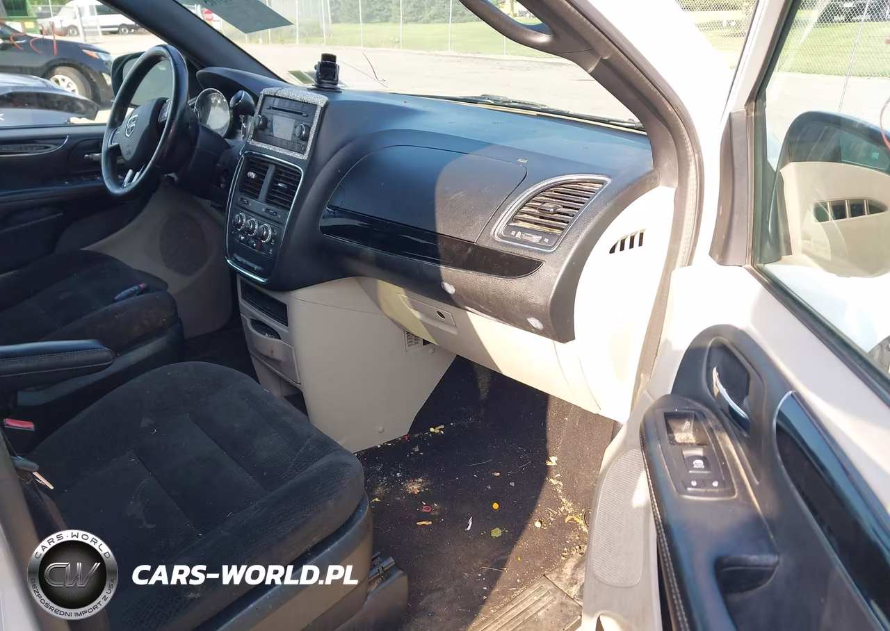 2017 Dodge Grand Caravan Se Plus VIN:2C4RDGBG6HR563019 - 5