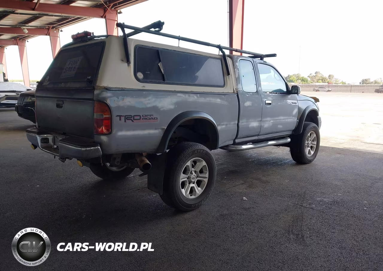 1998 Toyota Tacoma Base V6 VIN:4TAWN72N8WZ126104 - 4