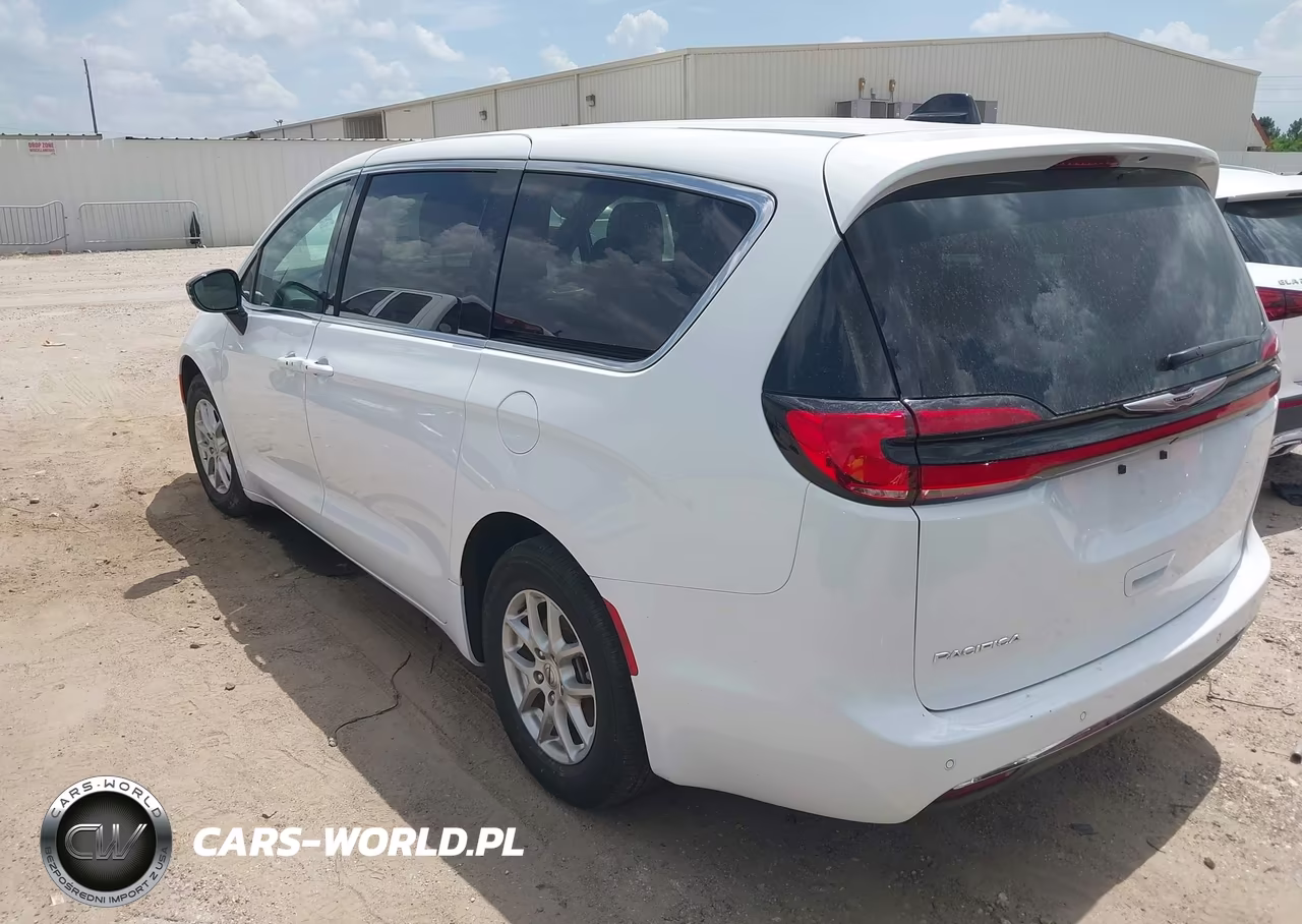 2025 Chrysler Pacifica Select VIN:2C4RC1BG1SR553294 - 3