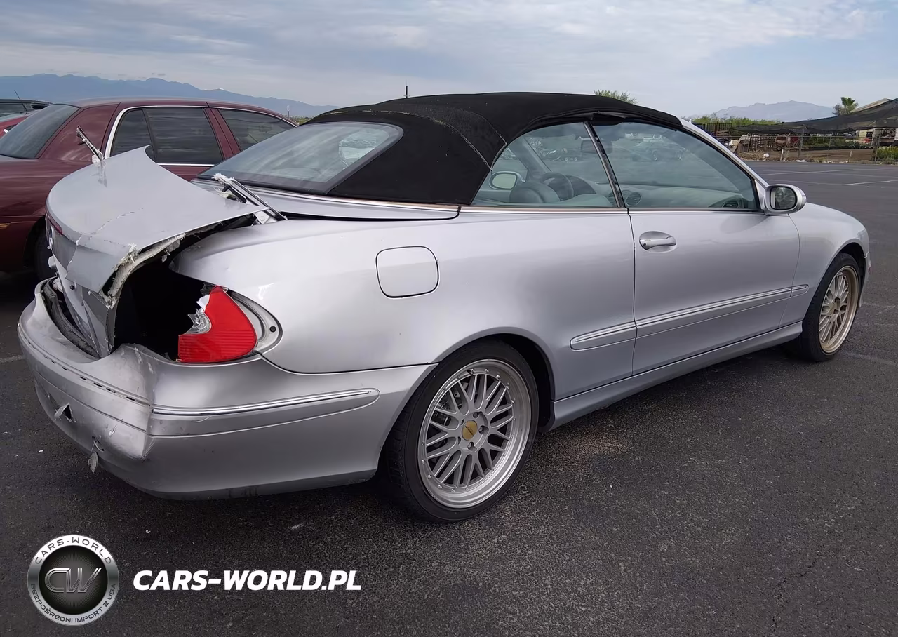 2004 Mercedes-Benz Clk 320 VIN:WDBTK65GX4T005449 - 4