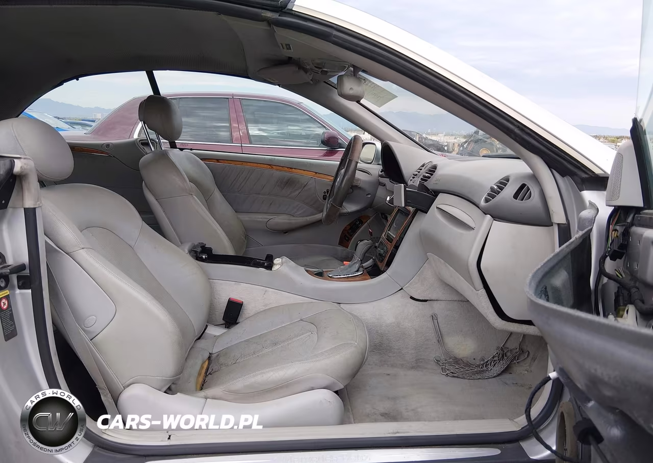 2004 Mercedes-Benz Clk 320 VIN:WDBTK65GX4T005449 - 5