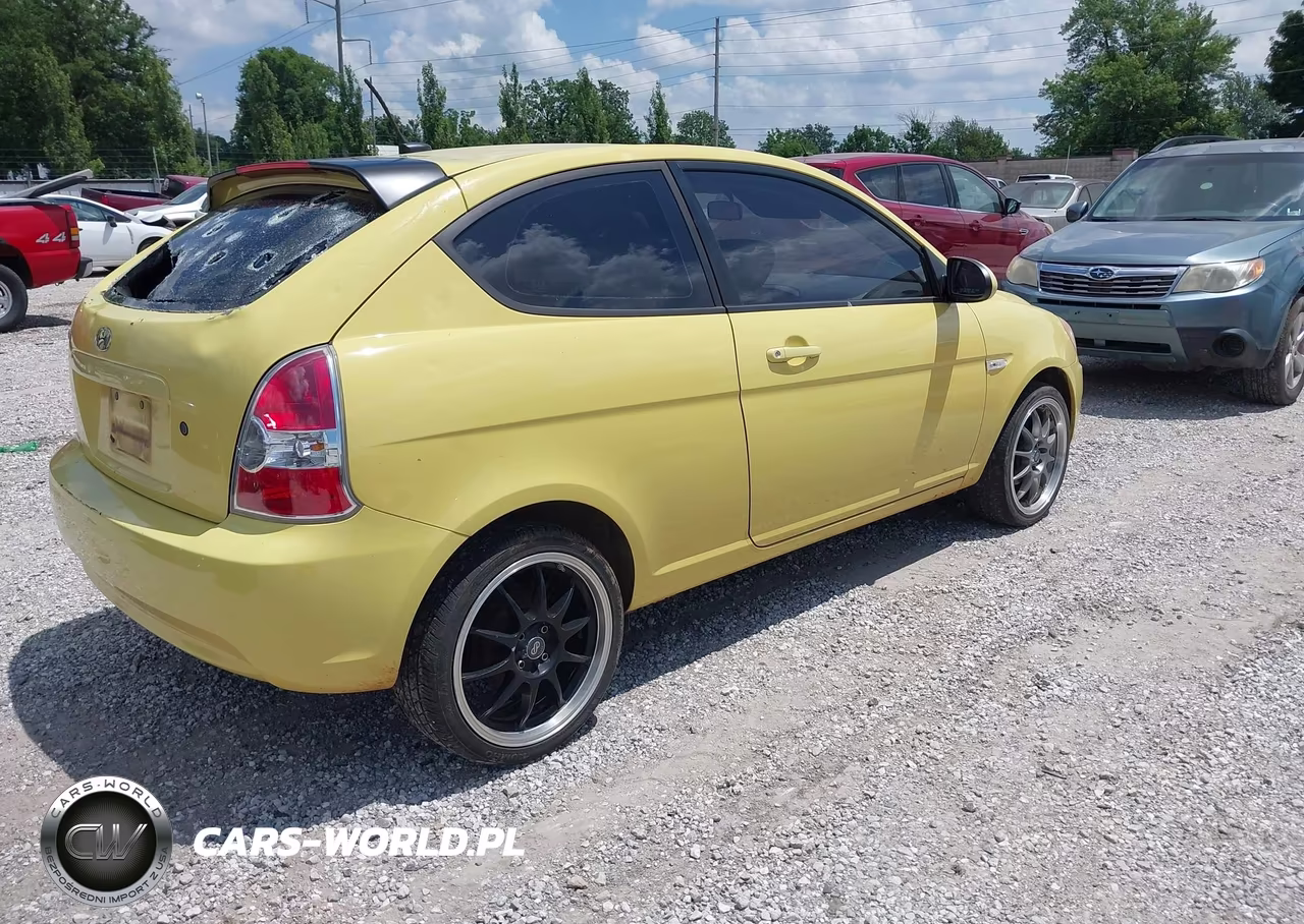 2008 Hyundai Accent Gs VIN:KMHCM36C78U080546 - 4