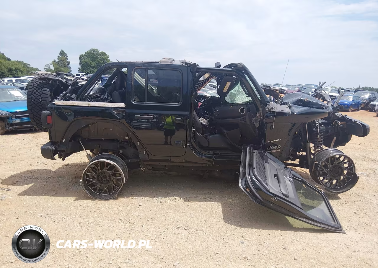 2019 Jeep Wrangler Unlimited Sahara 4X4 VIN:1C4HJXEN9KW645372 - 13