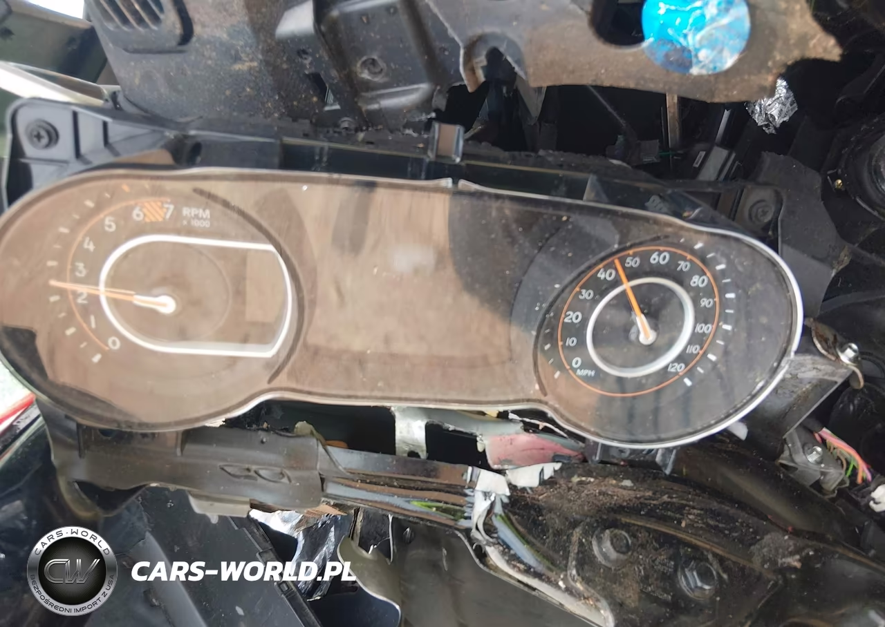 2019 Jeep Wrangler Unlimited Sahara 4X4 VIN:1C4HJXEN9KW645372 - 15