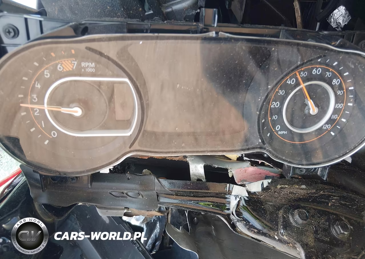 2019 Jeep Wrangler Unlimited Sahara 4X4 VIN:1C4HJXEN9KW645372 - 7