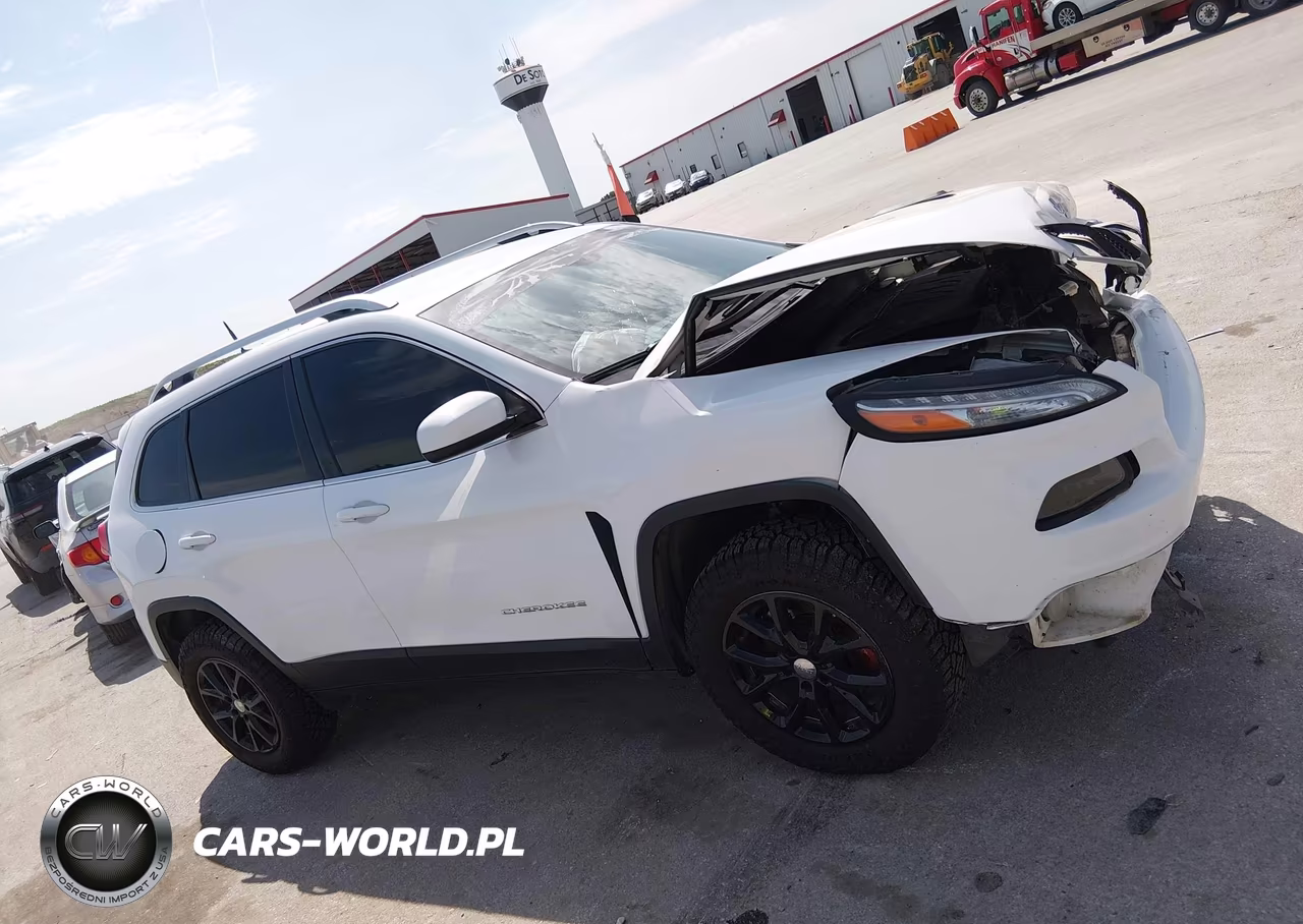 2017 Jeep Cherokee Latitude VIN:1C4PJMCS5HW646725 - 13