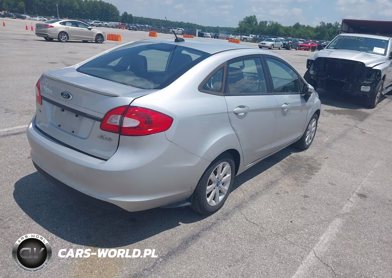 2013 Ford Fiesta Se VIN:3FADP4BJ7DM130831 - 4