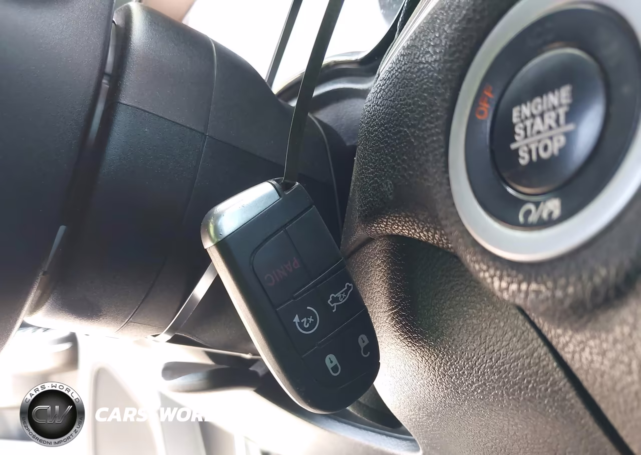 2019 Chrysler 300 300S VIN:2C3CCABG1KH569513 - 11