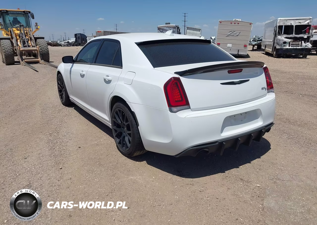 2019 Chrysler 300 300S VIN:2C3CCABG1KH569513 - 3