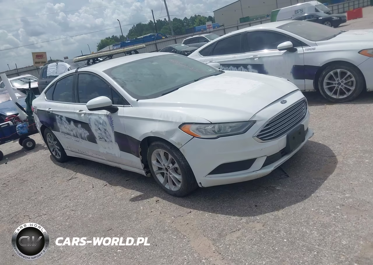 2017 Ford Fusion Hybrid S – zdjęcie 1 z 17