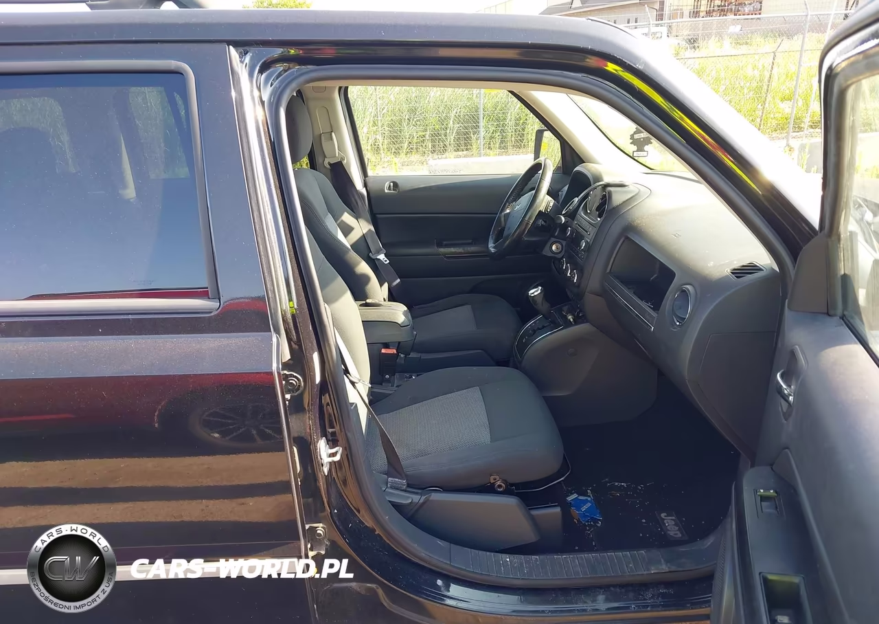 2010 Jeep Patriot Sport VIN:1J4NF1GB2AD623920 - 5