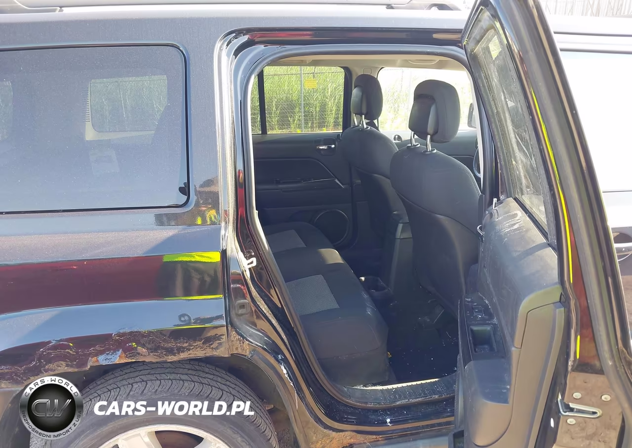 2010 Jeep Patriot Sport VIN:1J4NF1GB2AD623920 - 8