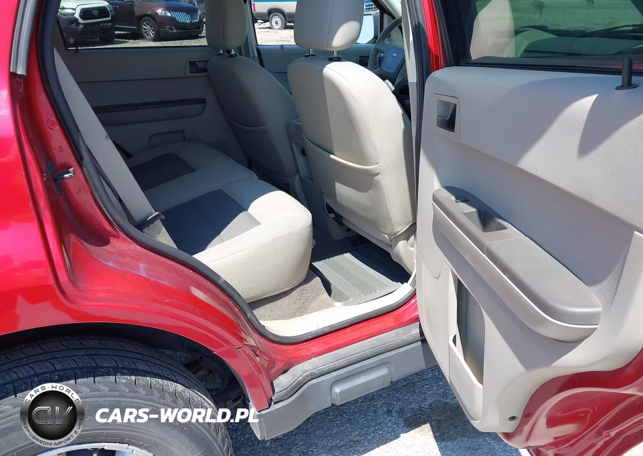 2008 Ford Escape Xlt VIN:1FMCU93118KE80541 - 8