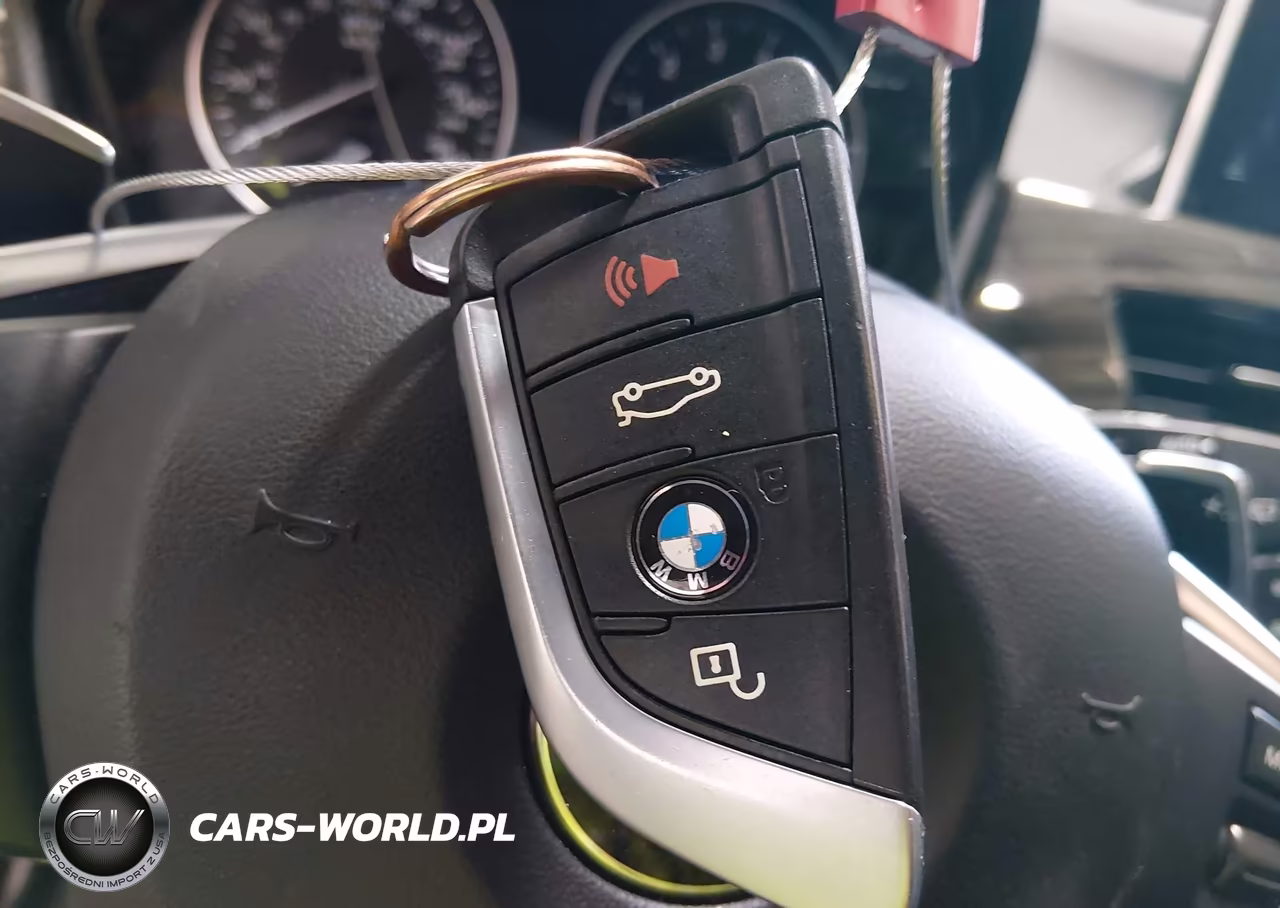 2017 BMW X1 xDrive28I VIN:WBXHT3C31H5F74063 - 11