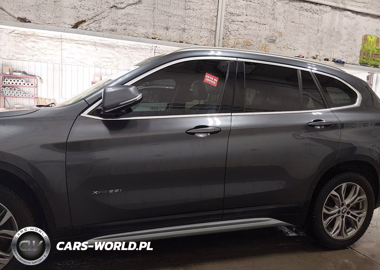 2017 BMW X1 xDrive28I VIN:WBXHT3C31H5F74063 - 14