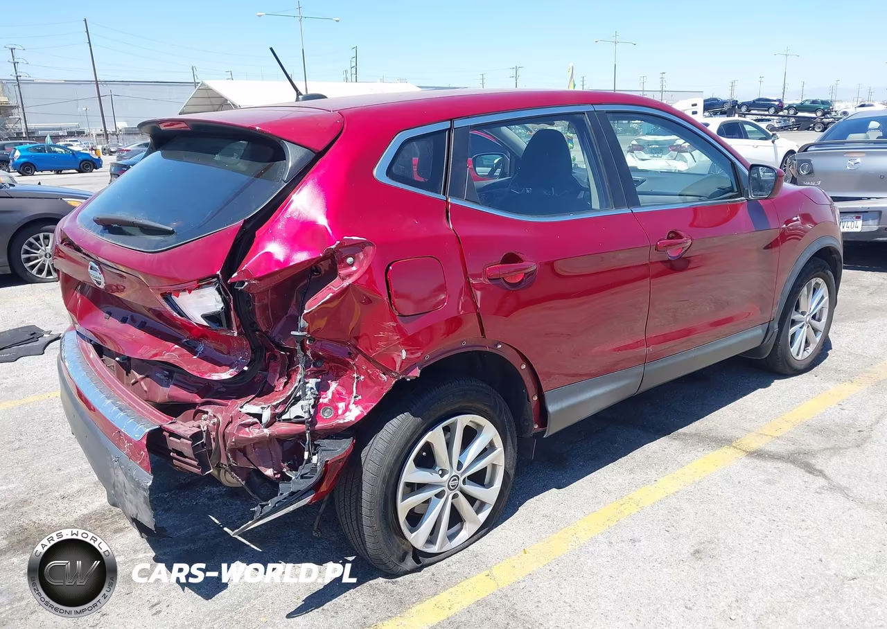2019 Nissan Rogue Sport S VIN:JN1BJ1CP0KW243394 - 4
