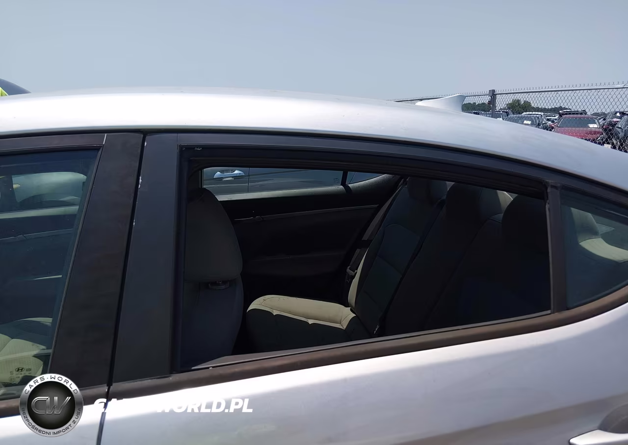 2019 Hyundai Elantra Sel VIN:KMHD84LF4KU746606 - 17