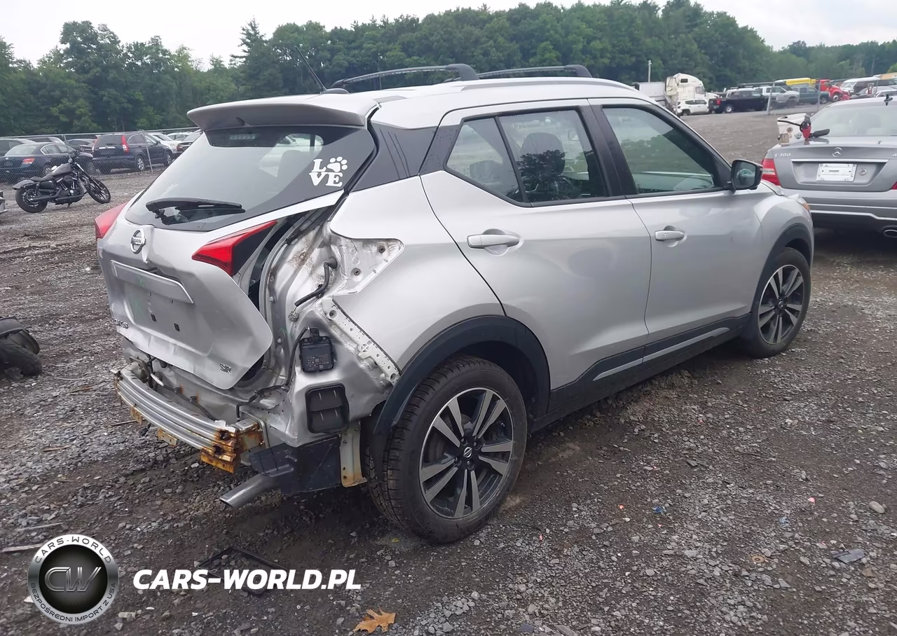 2020 Nissan Kicks Sr Xtronic Cvt VIN:3N1CP5DV0LL524108 - 4